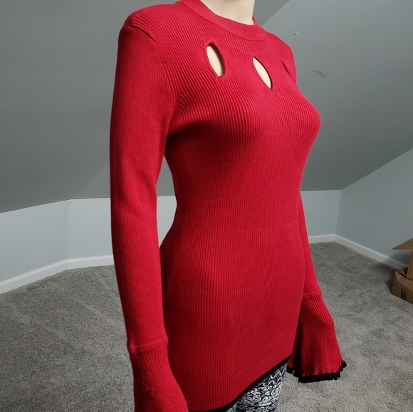 Candie's Sweater - Picture 2 of 5